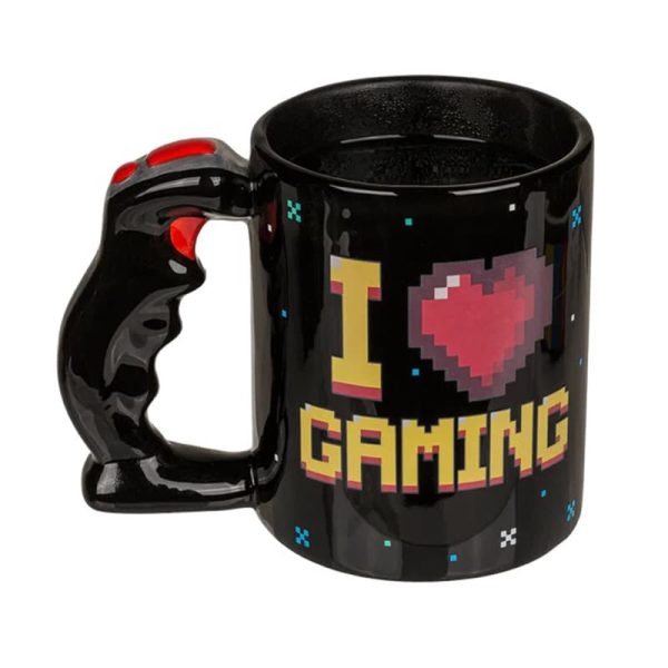 Чаша с топлооцветяващ ефект върху надписа I Love Gaming, дръжка с формата на контролер.