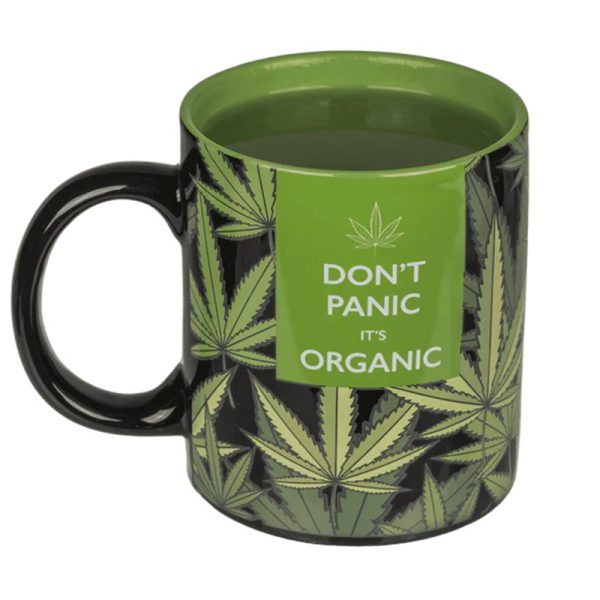 Чаша с листа на марихуана и надпис Don't Panic It's Organic