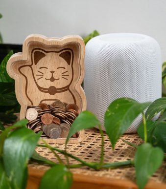 Касичка от дърво Lucky Cat